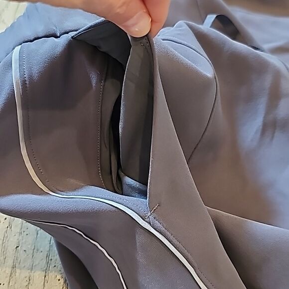 Lululemon on the right track gray jogger pants size L - Picture 7 of 11